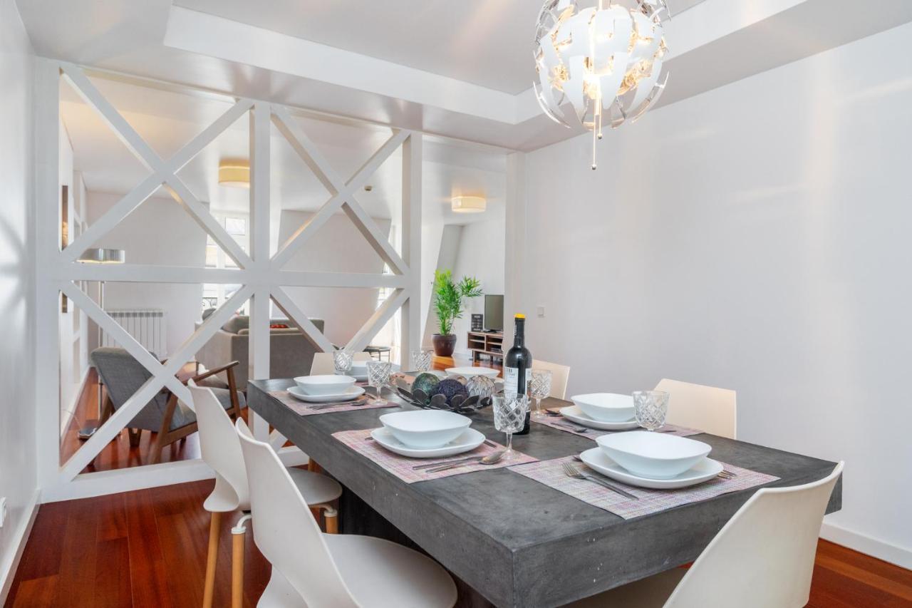 Whome | Luxury Chiado Prime Apartment Lisbon Bagian luar foto