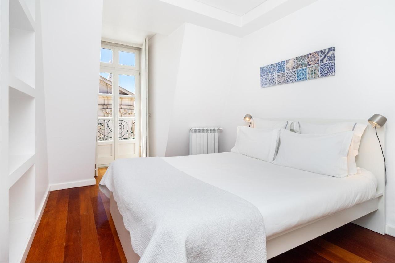 Whome | Luxury Chiado Prime Apartment Lisbon Bagian luar foto