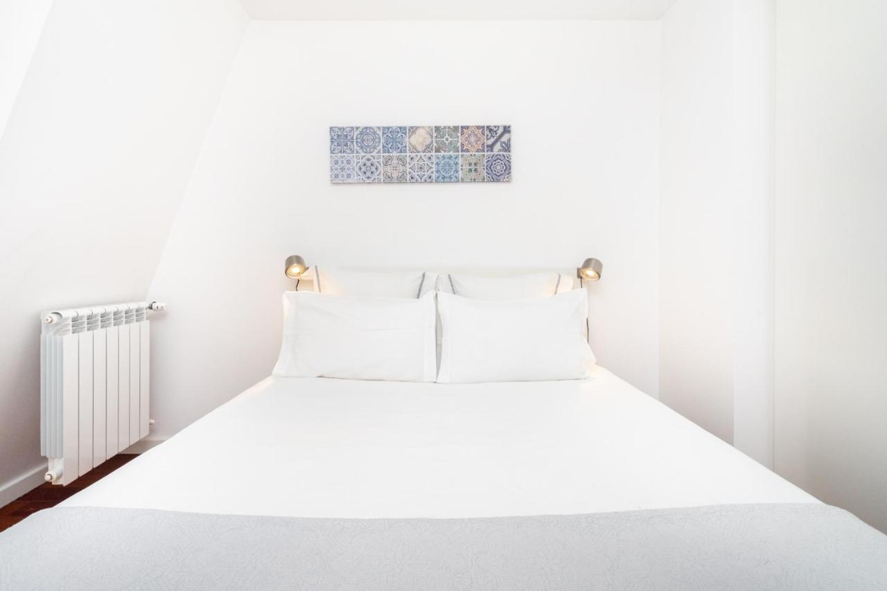 Whome | Luxury Chiado Prime Apartment Lisbon Bagian luar foto