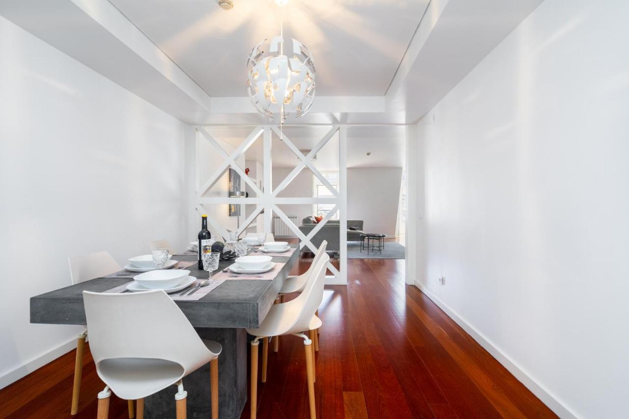 Whome | Luxury Chiado Prime Apartment Lisbon Bagian luar foto