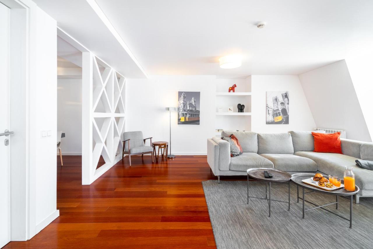 Whome | Luxury Chiado Prime Apartment Lisbon Bagian luar foto