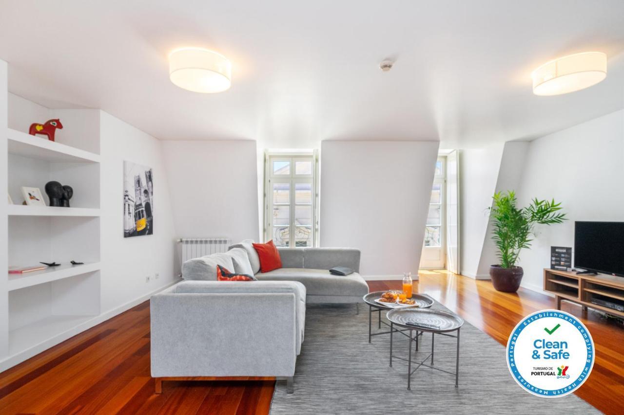 Whome | Luxury Chiado Prime Apartment Lisbon Bagian luar foto